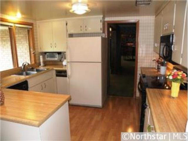 4740 Coventry Road East Minnetonka, MN 55345 - Photo 4 of 18 Gallery Image 4