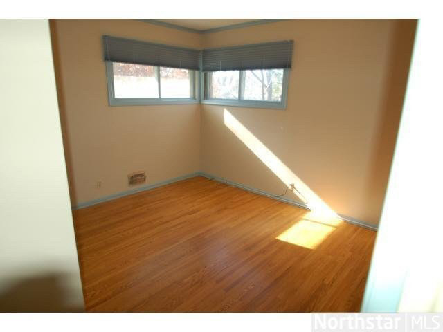 253 County Rd F Shoreview, MN 55126 - Photo 9 of 12 Gallery Image 9