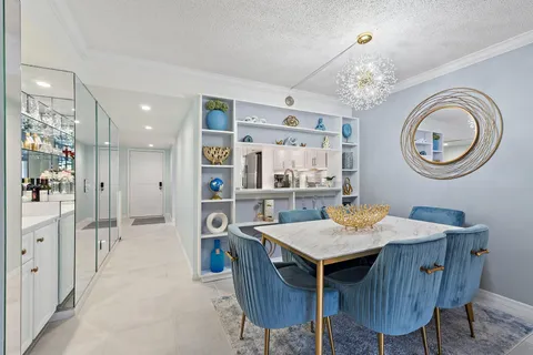$375,000 | 401 Pinecrest Circle, Unit F, Jupiter, FL 33458