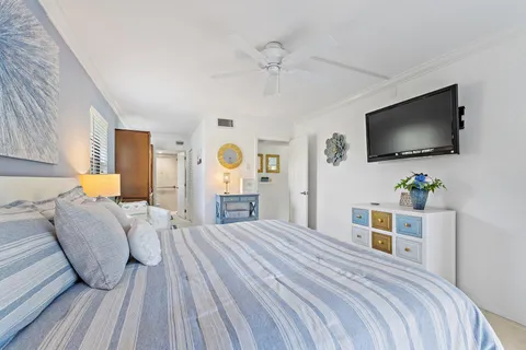 $375,000 | 401 Pinecrest Circle, Unit F, Jupiter, FL 33458