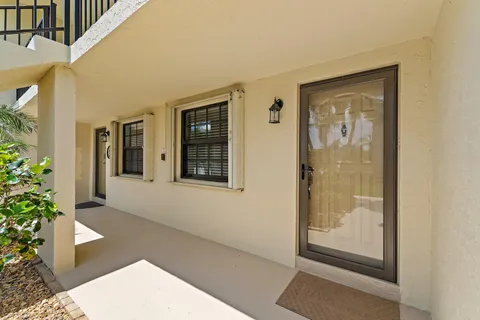 $375,000 | 401 Pinecrest Circle, Unit F, Jupiter, FL 33458