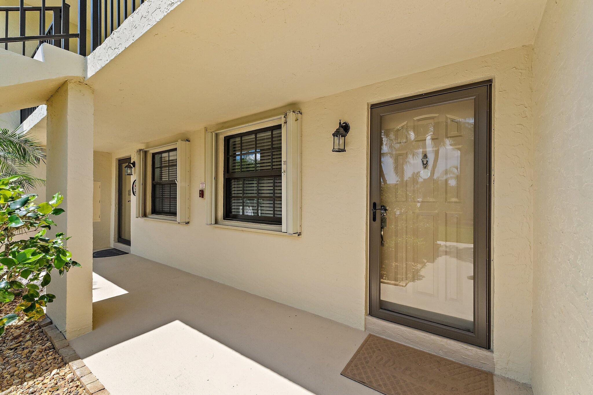 401 Pinecrest Circle, Unit F Jupiter, FL 33458 - Photo 3 of 44 004-401PinecrestCir-F-Jupiter-SMALL