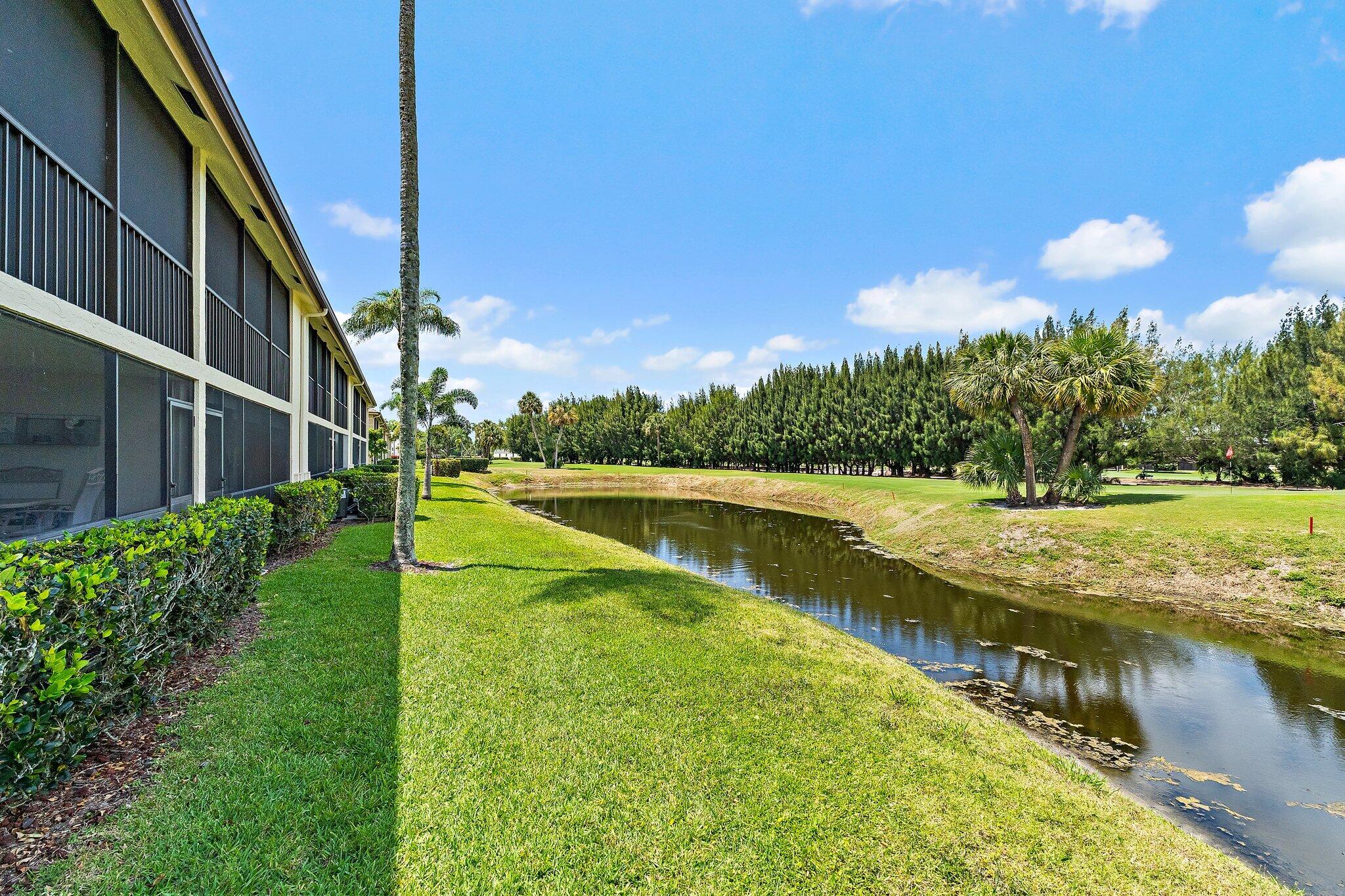 401 Pinecrest Circle, Unit F Jupiter, FL 33458 - Photo 39 of 44 040-401PinecrestCir-F-Jupiter-SMALL