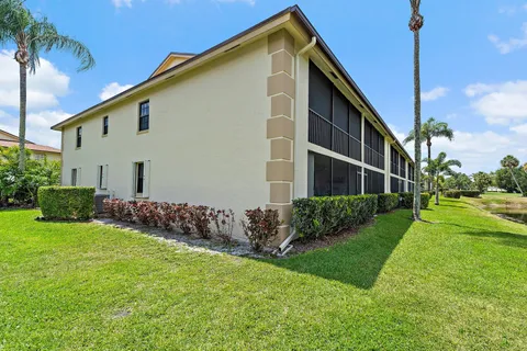 $375,000 | 401 Pinecrest Circle, Unit F, Jupiter, FL 33458