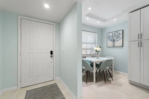 $375,000 | 401 Pinecrest Circle, Unit F, Jupiter, FL 33458