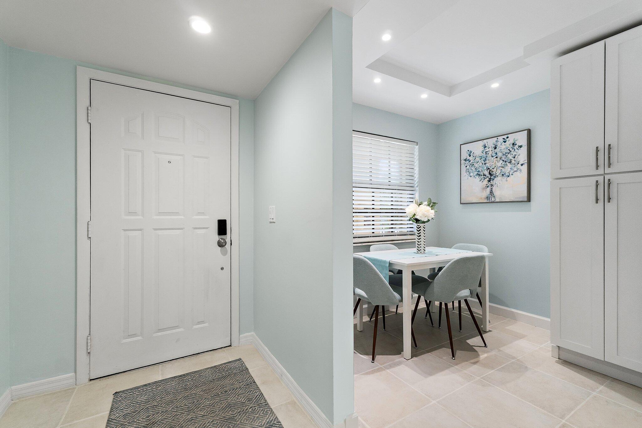 401 Pinecrest Circle, Unit F Jupiter, FL 33458 - Photo 4 of 44 005-401PinecrestCir-F-Jupiter-SMALL