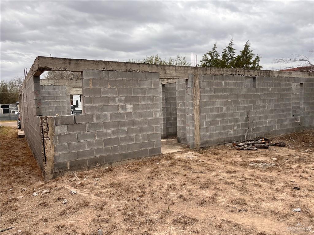 0 Arnold Street Rio Grande City, TX 78582 - Photo 3 of 5 a view of wooden door