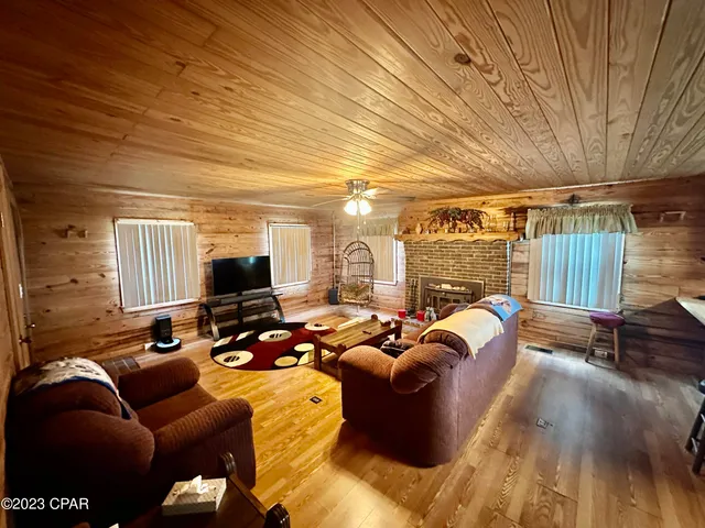 $169,900 | 4008 Bryan Street, Greenwood, FL 32443