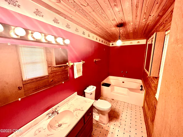 $169,900 | 4008 Bryan Street, Greenwood, FL 32443