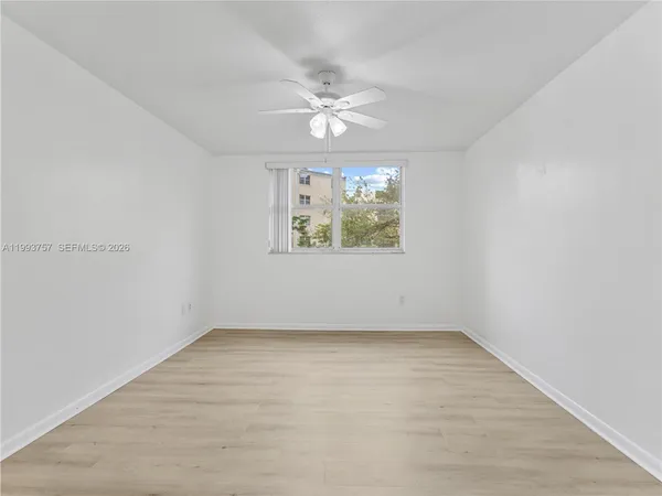 $2,200 | 8343 Lake Drive, Unit 205, Doral, FL 33166