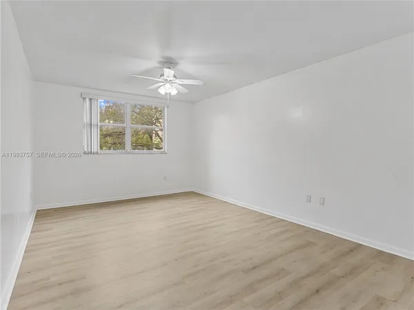 $2,200 | 8343 Lake Drive, Unit 205, Doral, FL 33166