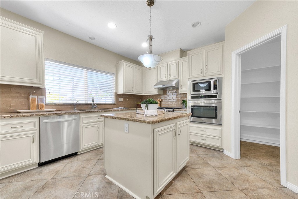 6849 Foxtail Court Rancho Cucamonga, CA 91739 - Photo 9 of 43