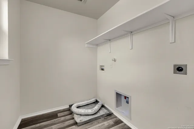 wooden floor and closet in a room