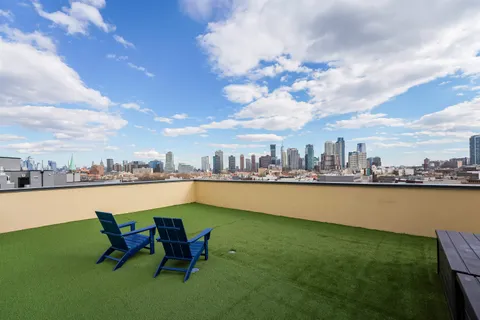 $2,475 | 333 Newark Avenue, Unit 501, Jersey City, NJ 07302