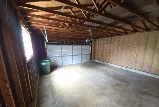 $159,900 | 1031 Blackhawk Drive, University Park, IL 60484