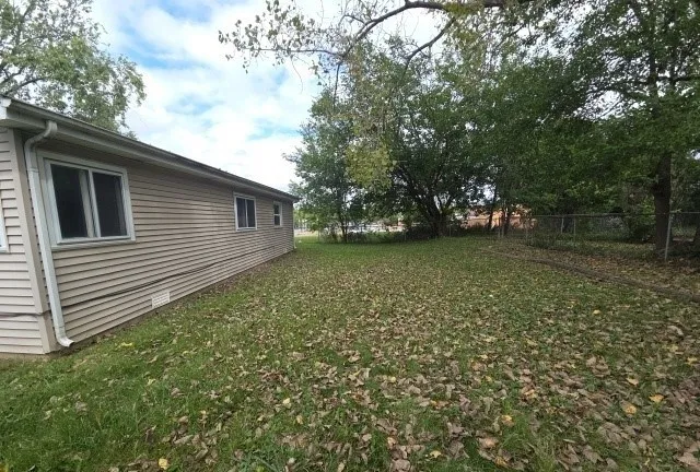 $159,900 | 1031 Blackhawk Drive, University Park, IL 60484