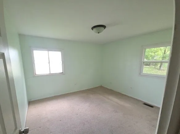 $159,900 | 1031 Blackhawk Drive, University Park, IL 60484