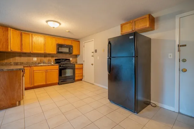 $1,700 | 424 Great Road, Unit 4, Acton, MA 01720