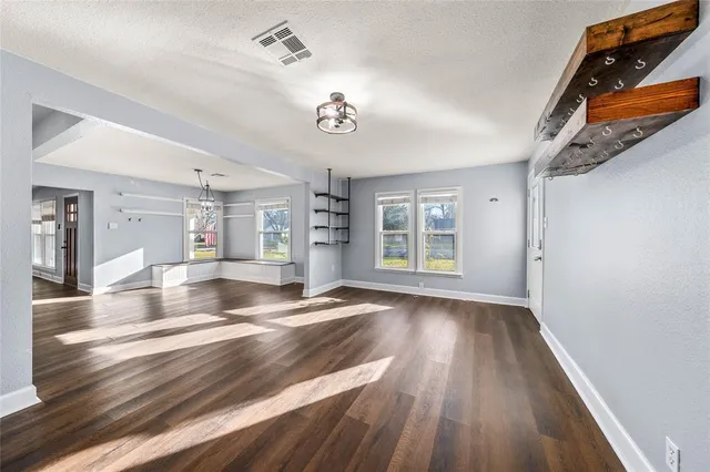 $375,000 | 4007 Austin Avenue, Waco, TX 76710