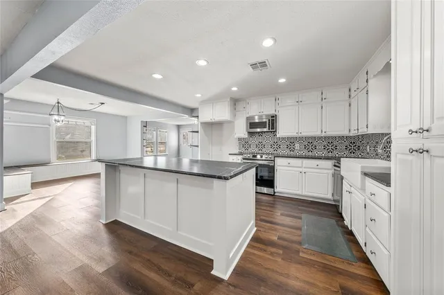 $375,000 | 4007 Austin Avenue, Waco, TX 76710