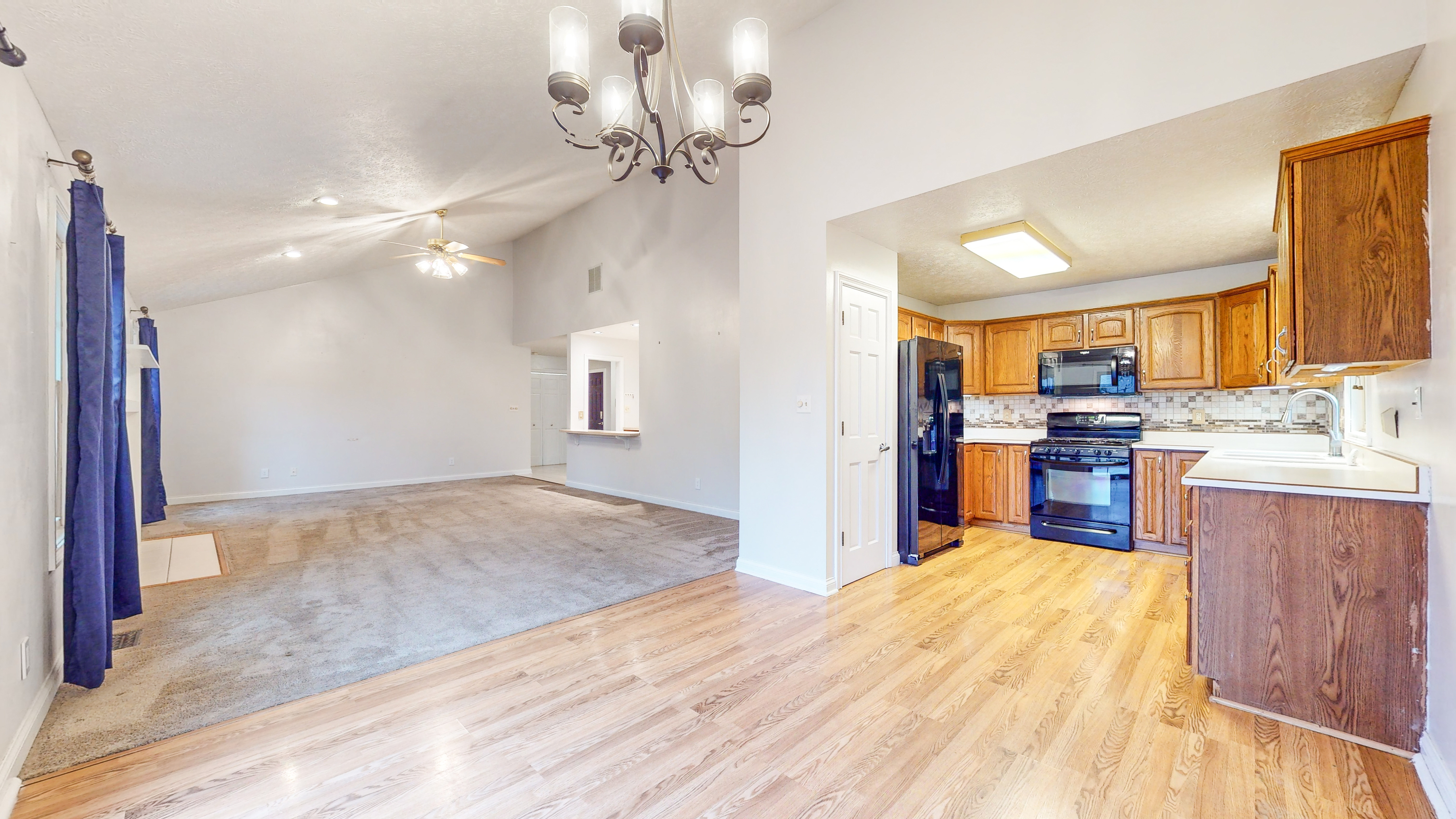 1658 Connemara Road Indianapolis, IN 46217 - Photo 11 of 37 Gallery Image 11