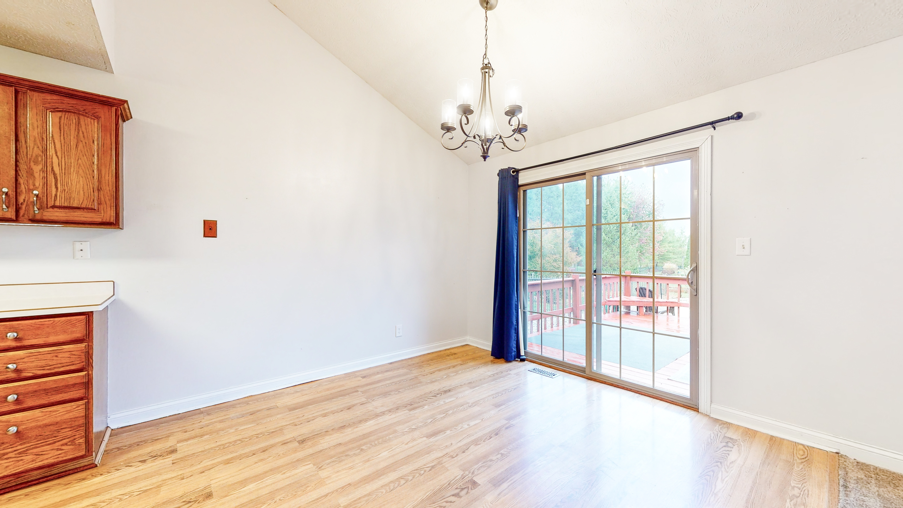 1658 Connemara Road Indianapolis, IN 46217 - Photo 12 of 37 Gallery Image 12