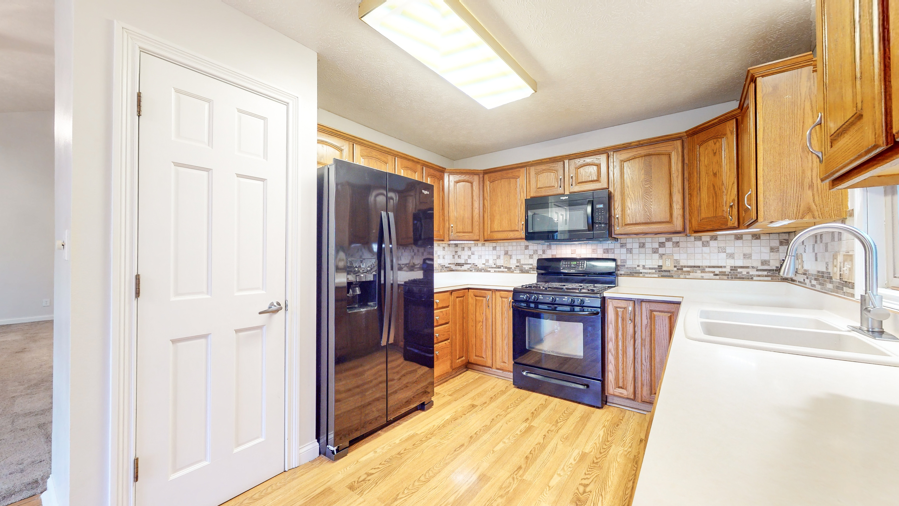 1658 Connemara Road Indianapolis, IN 46217 - Photo 15 of 37 Gallery Image 15