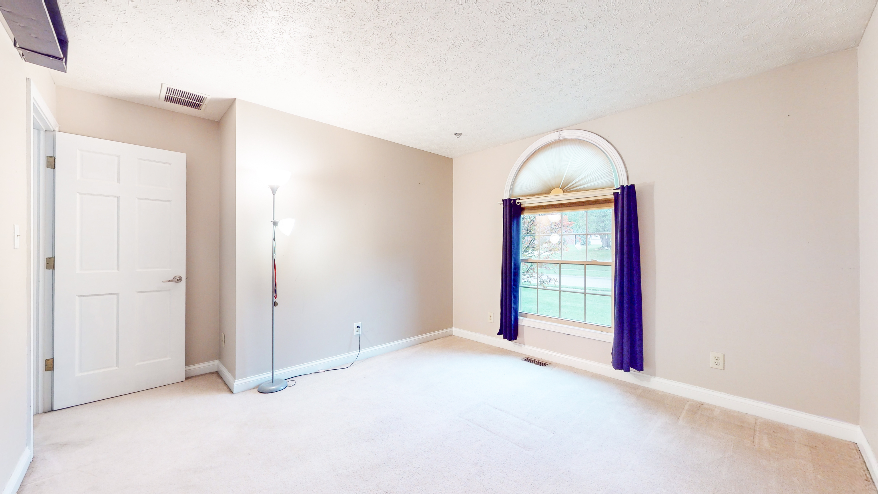 1658 Connemara Road Indianapolis, IN 46217 - Photo 22 of 37 Gallery Image 22