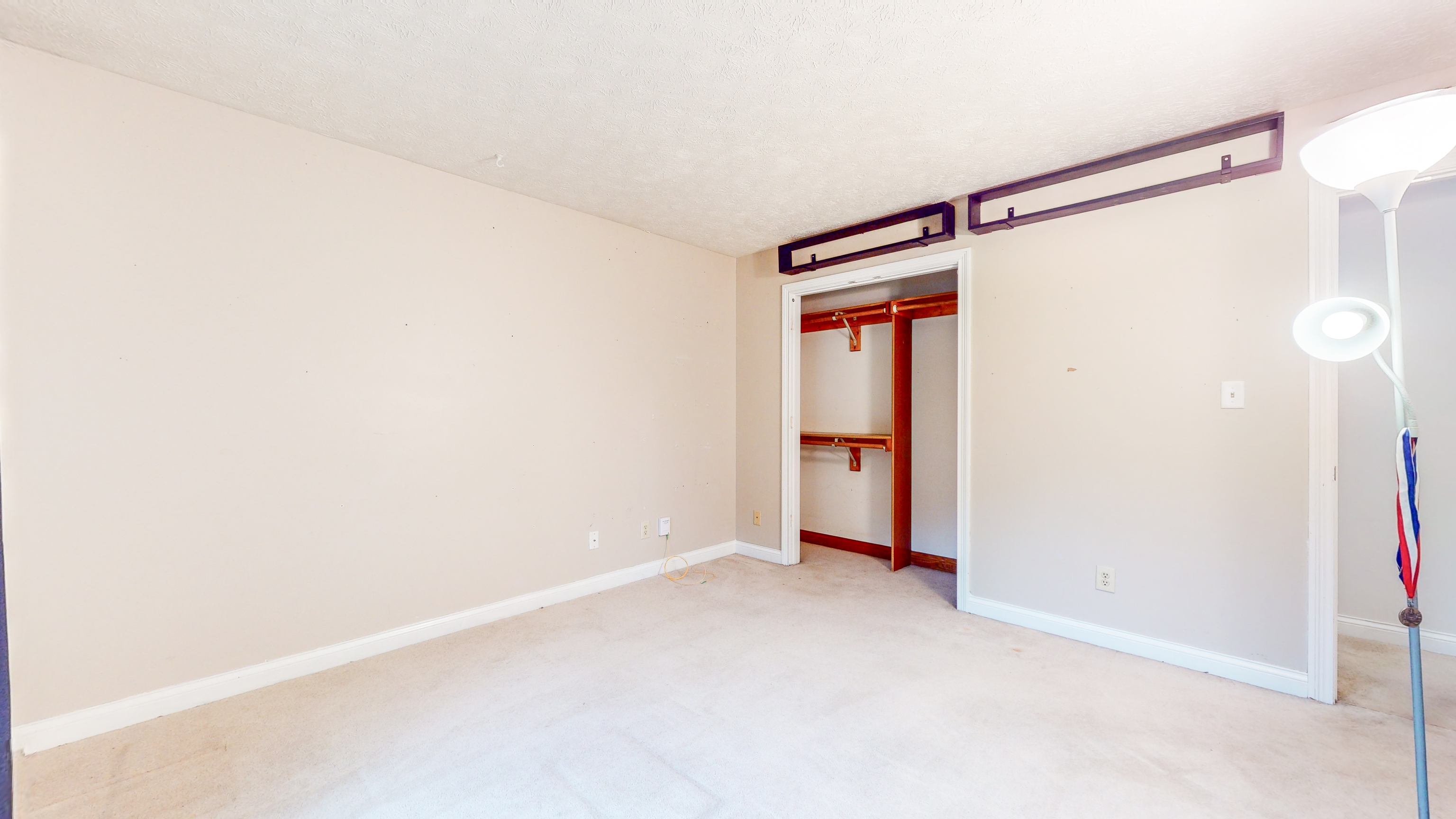 1658 Connemara Road Indianapolis, IN 46217 - Photo 23 of 37 Gallery Image 23