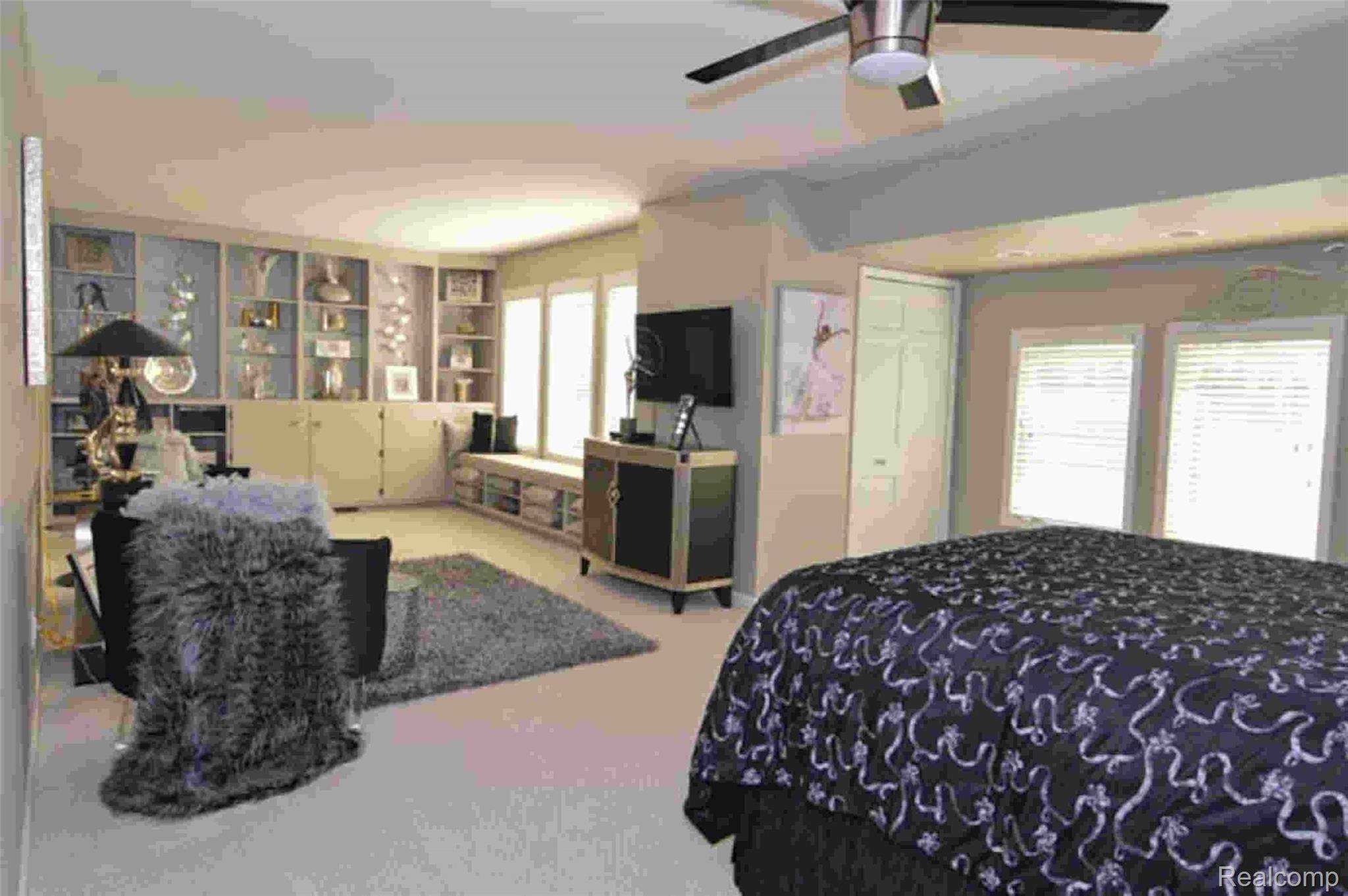 2239 North Long Lake Road, Unit 12 Fenton, MI 48430 - Photo 16 of 29 ShowImage (23).jpg