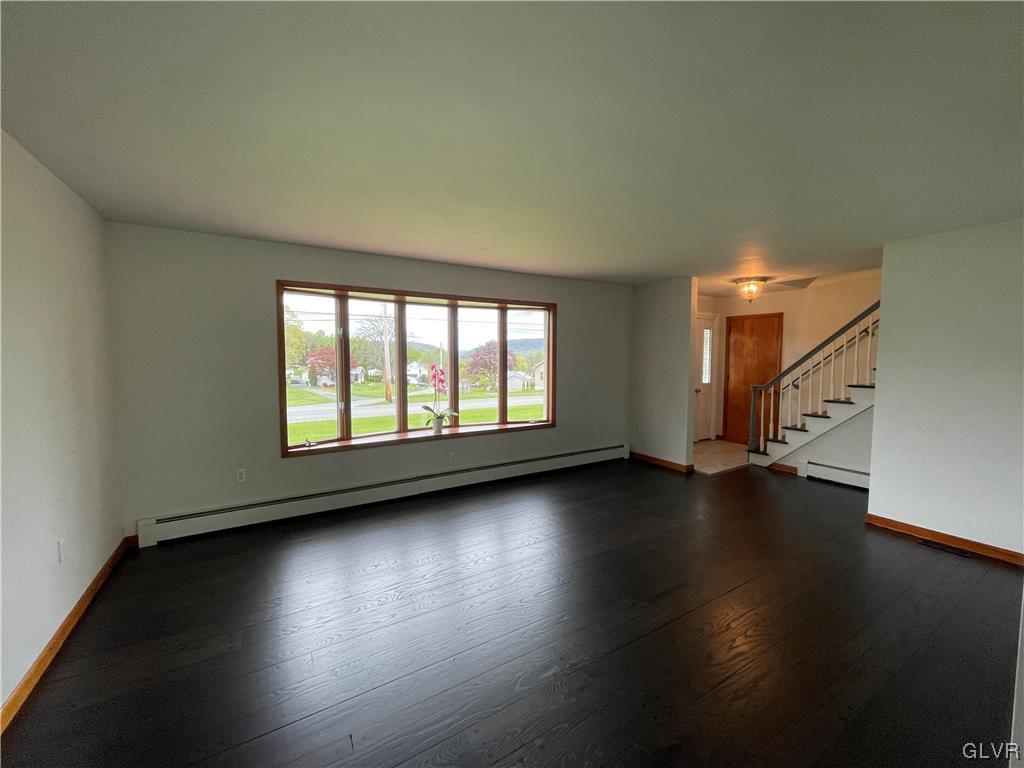 648 Almond Road Walnutport, PA 18088 - Photo 8 of 25 Gallery Image 8