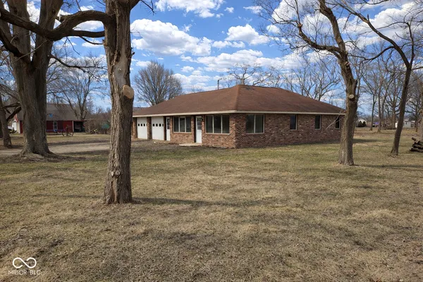 $250,000 | 612 Arrasmith Avenue, Cayuga, IN 47928