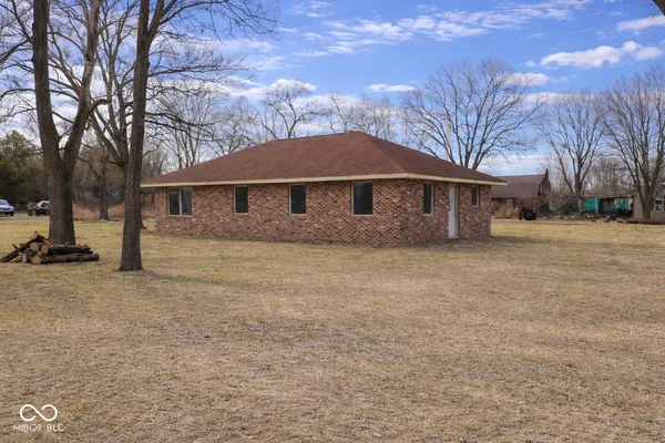 $250,000 | 612 Arrasmith Avenue, Cayuga, IN 47928