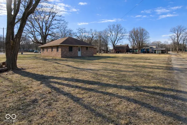 $250,000 | 612 Arrasmith Avenue, Cayuga, IN 47928