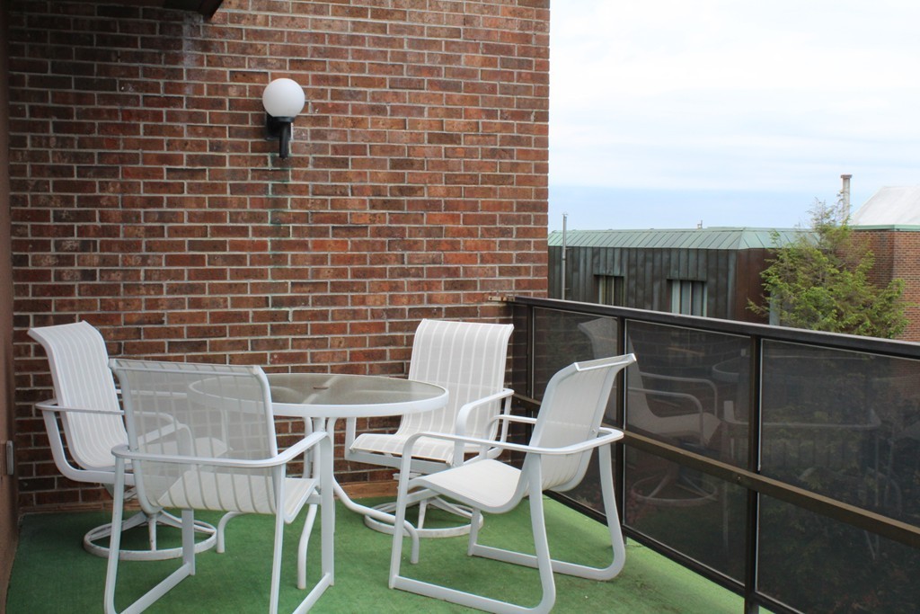404 Paradise Road, Unit PHA Swampscott, MA 01907 - Photo 11 of 30 Gallery Image 11