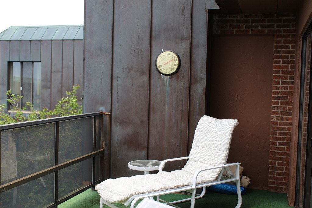 404 Paradise Road, Unit PHA Swampscott, MA 01907 - Photo 12 of 30 Gallery Image 12