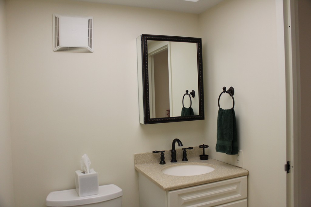 404 Paradise Road, Unit PHA Swampscott, MA 01907 - Photo 26 of 30 Gallery Image 26