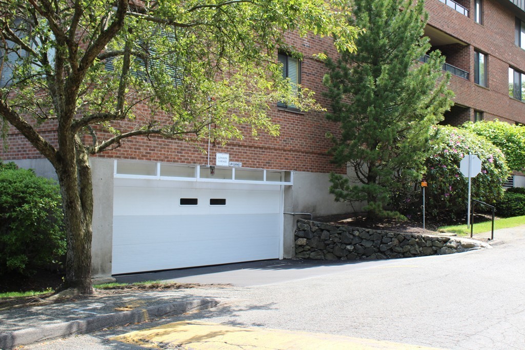 404 Paradise Road, Unit PHA Swampscott, MA 01907 - Photo 29 of 30 Gallery Image 29