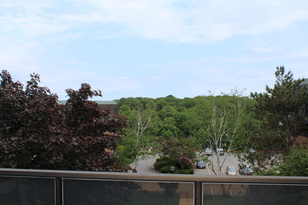 404 Paradise Road, Unit PHA Swampscott, MA 01907 - Photo 9 of 30 Gallery Image 9