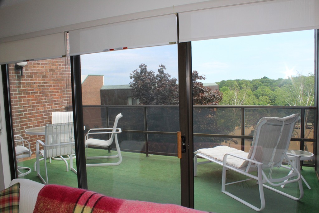 404 Paradise Road, Unit PHA Swampscott, MA 01907 - Photo 10 of 30 Gallery Image 10