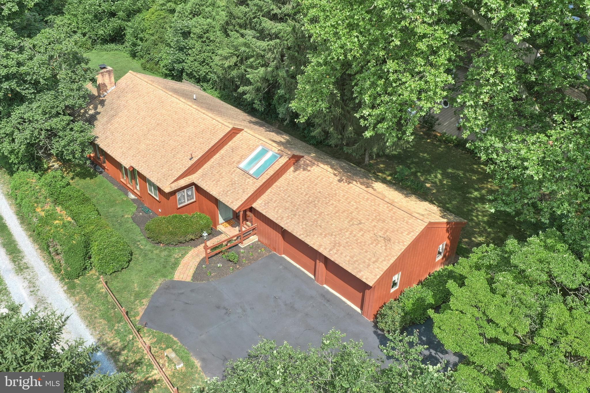 844 Willow Road Lancaster, PA 17601 - Photo 4 of 48