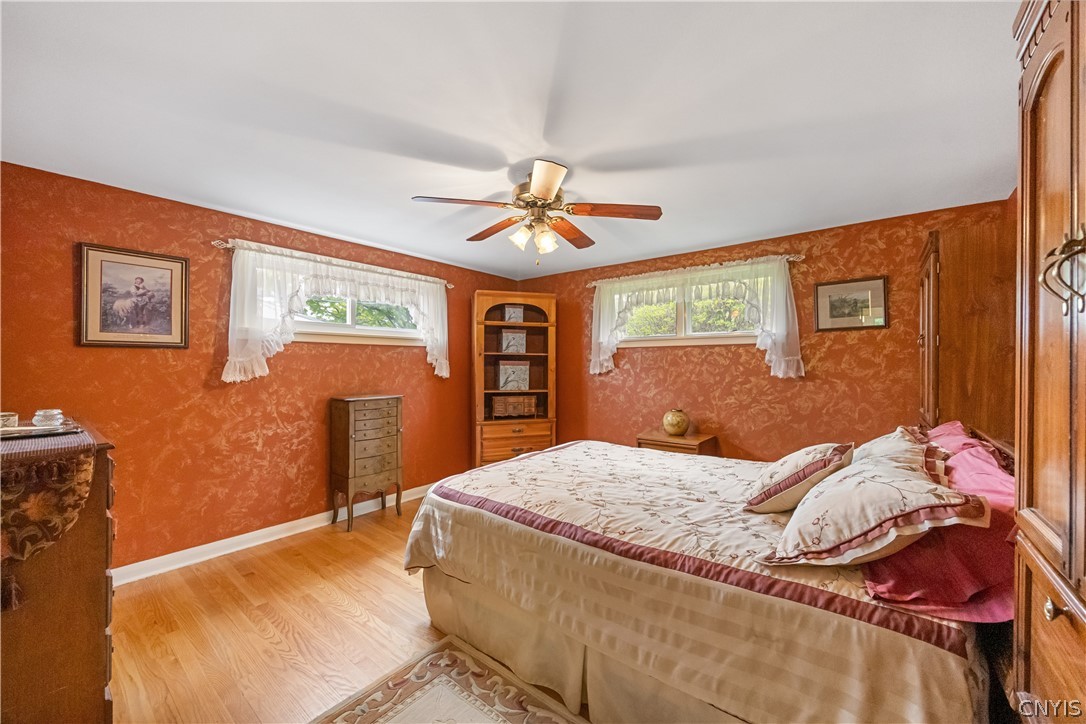 208 Harding Place Syracuse, NY 13205 - Photo 14 of 30