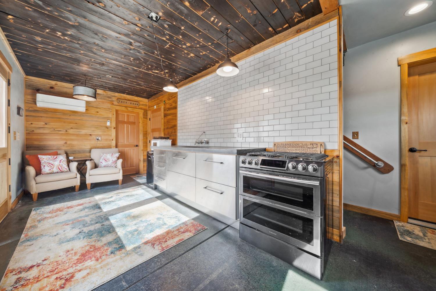 11321 New York Ranch Road Jackson, CA 95642 - Photo 51 of 73 a view of living room with furniture and a rug