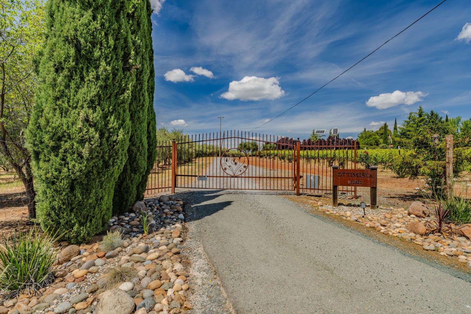 11321 New York Ranch Road Jackson, CA 95642 - Photo 73 of 73 a view of a terrace with sitting area