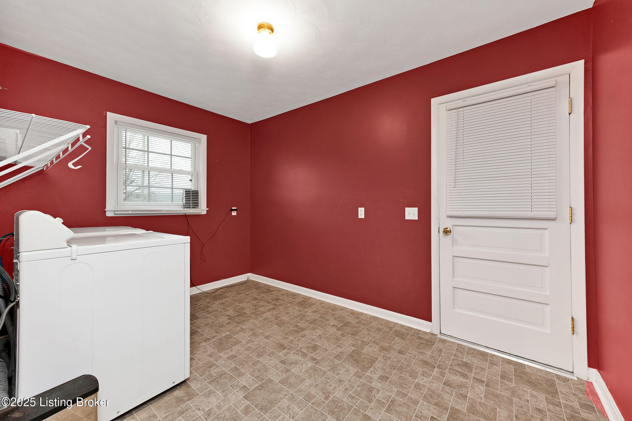 7585 Sonora Road Sonora, KY 42776 - Photo 12 of 24 7585SonoraRd-19