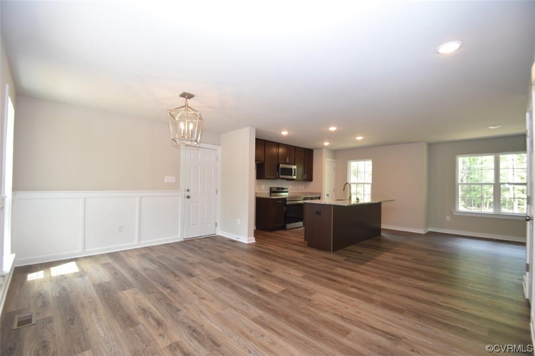 2084 Meadow Road Sandston, VA 23150 - Photo 4 of 14 Gallery Image 4