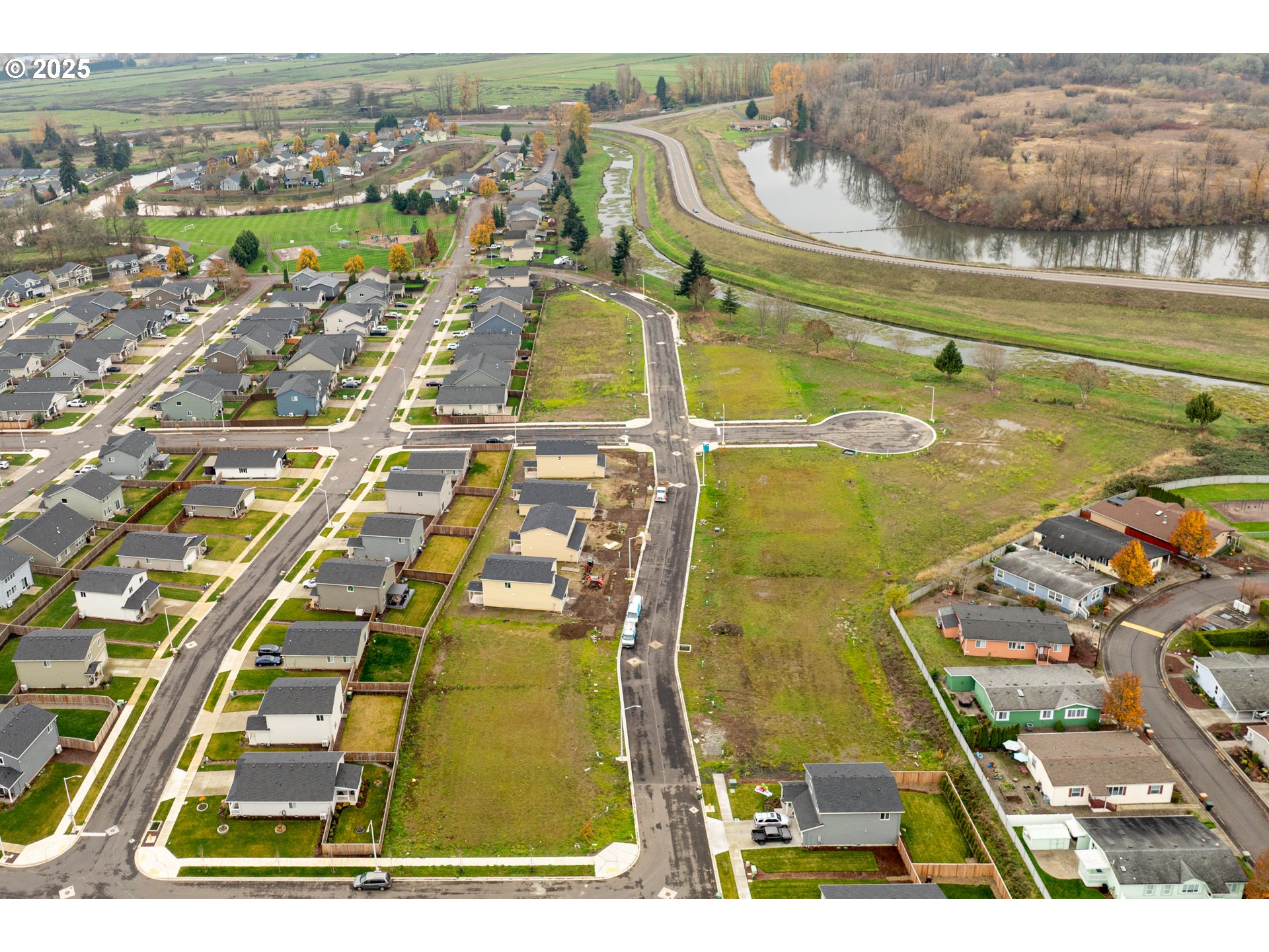 2008 Henderson Way Longview, WA 98632 - Photo 14 of 14 an aerial view of residential houses with outdoor space