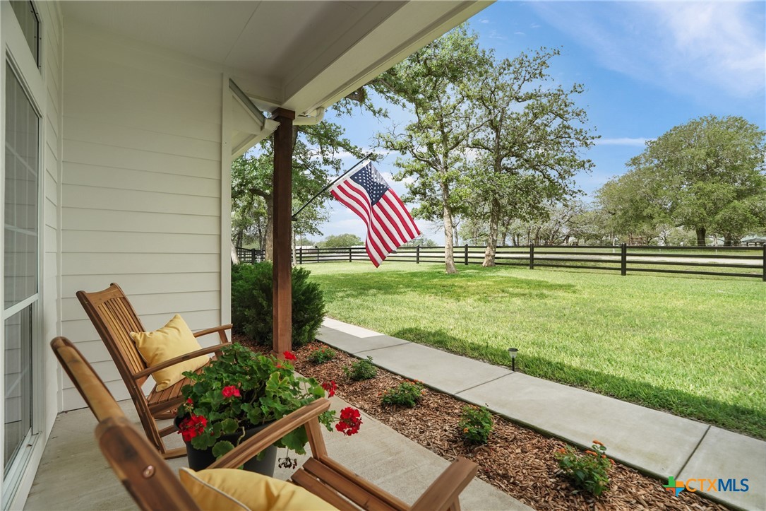 1899 Sunflower Trail Luling, TX 78648 - Photo 34 of 48 Frot porch