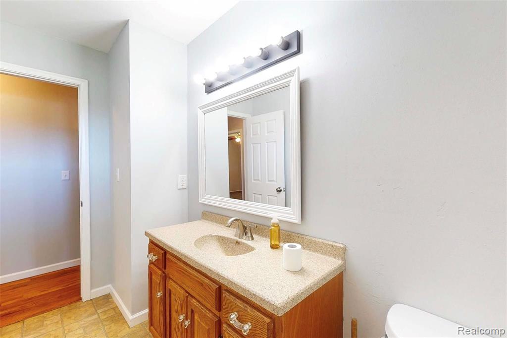 4346 Crosby Road Flint, MI 48506 - Photo 26 of 47