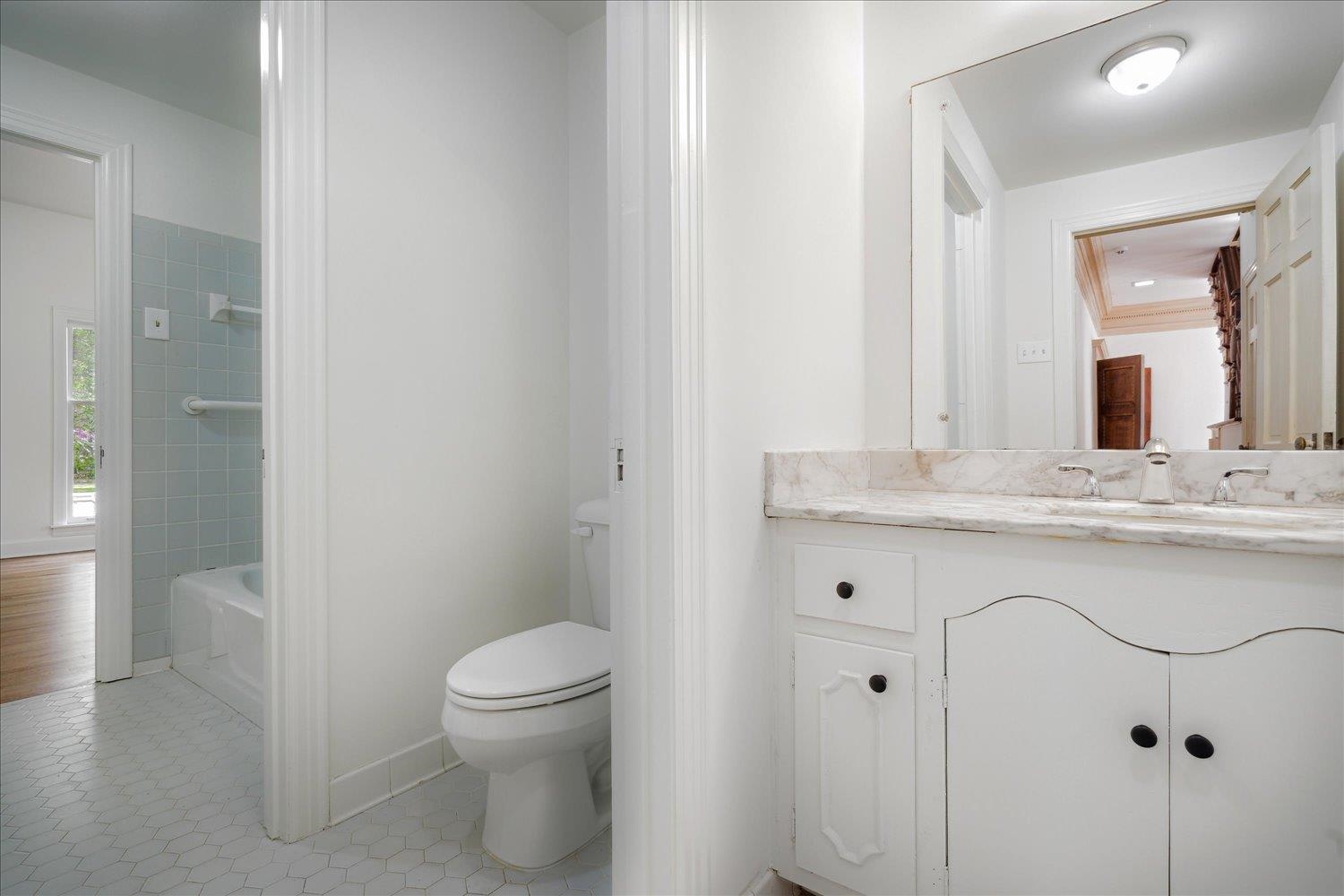 255 West Cherry Circle Memphis, TN 38117 - Photo 14 of 31